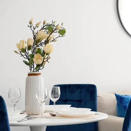 Апартаменты Prestizowy W Poznaniu Katowicka 2b I Parking W Garazu By Renters