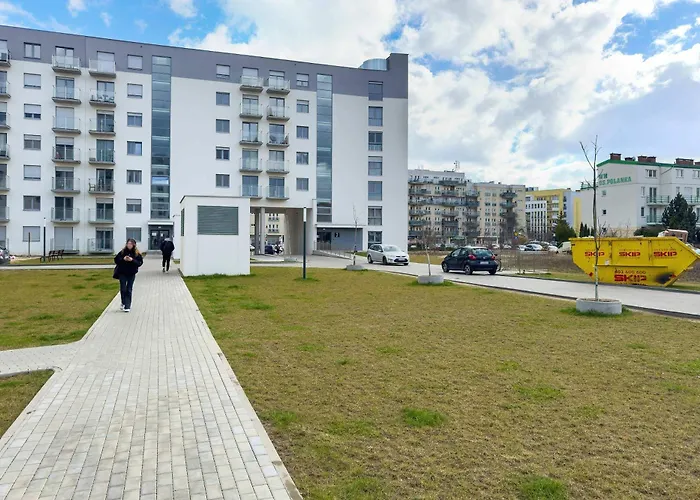 Prestizowy W Poznaniu Katowicka 2b I Parking W Garazu By Renters بوزنان